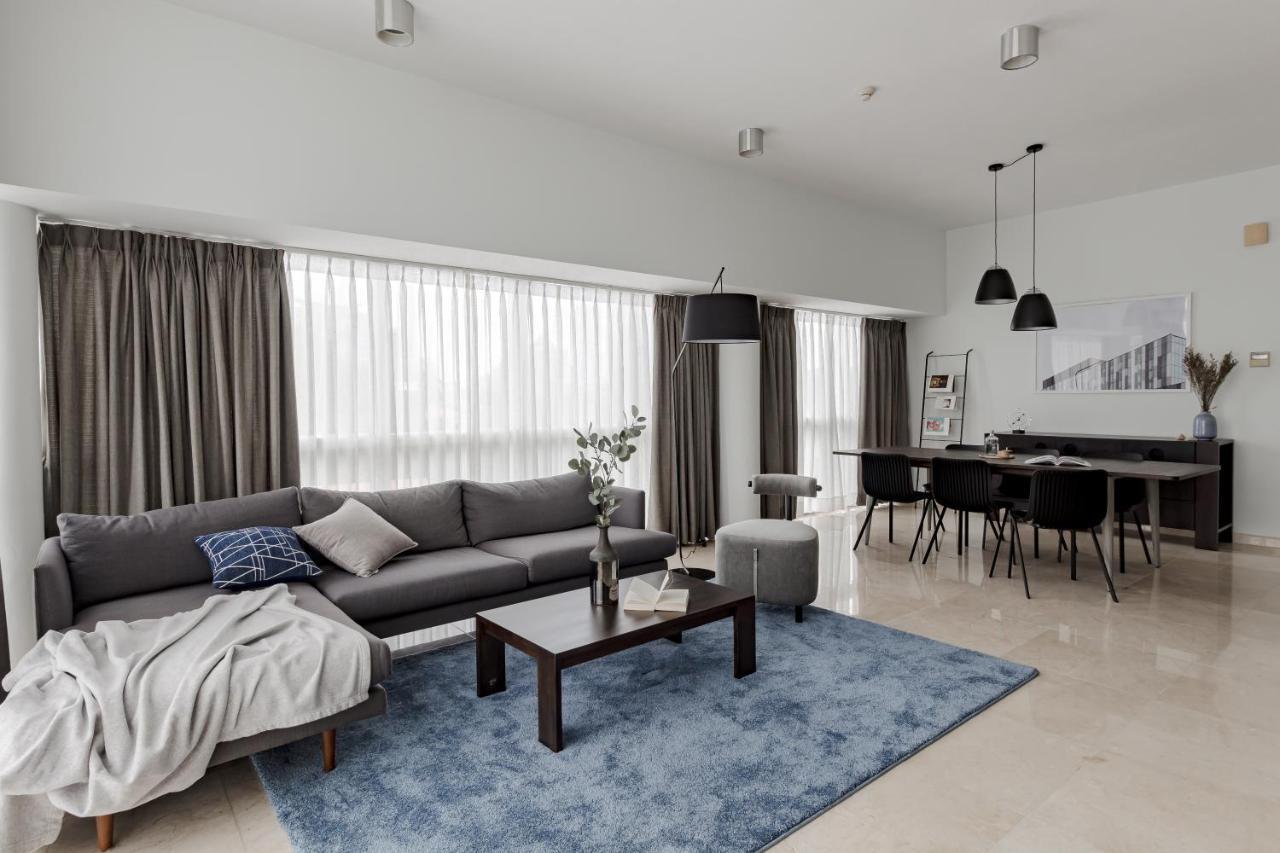 Blue Arch - Luxury Serviced In Saigon Apartamento